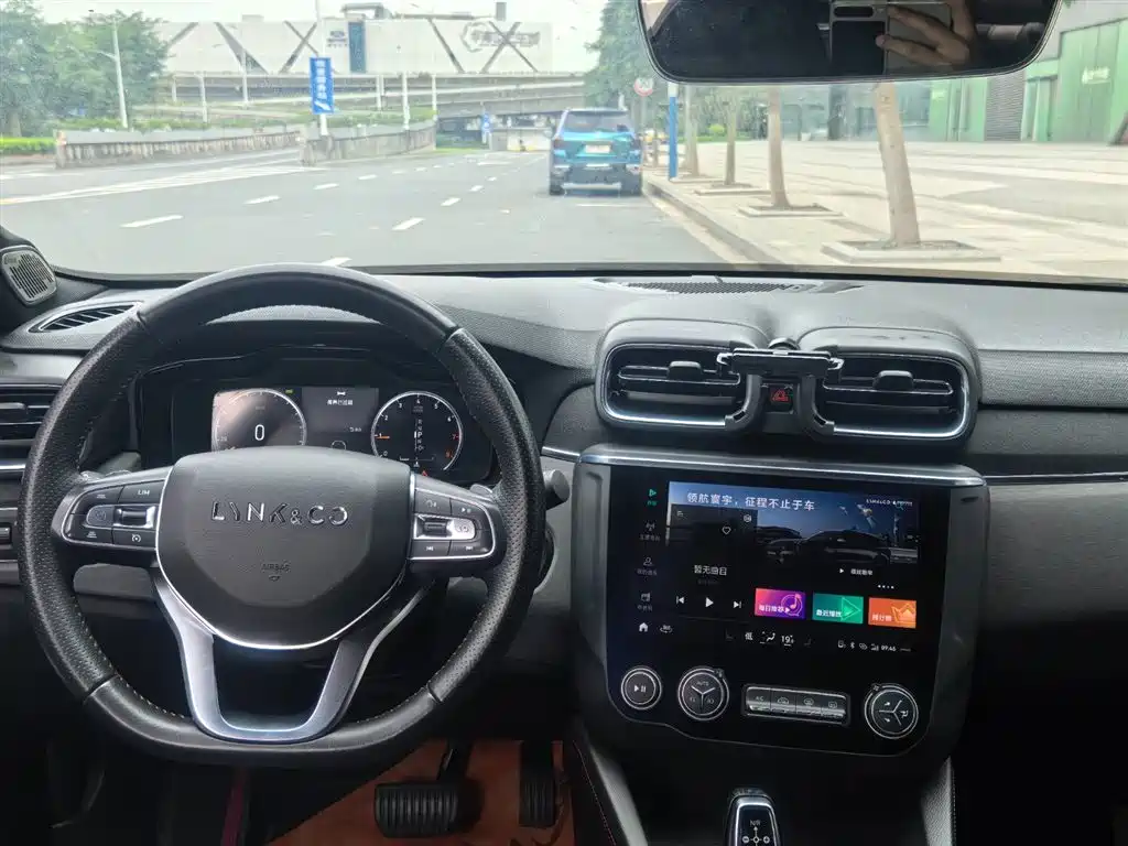 Lynk & Co 03 2018 1.5TD DCT Power Pro Version China V фото 4
