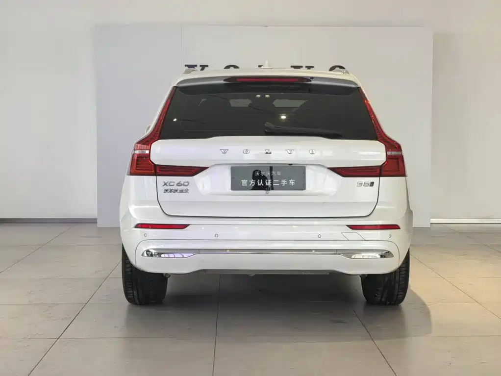 Фото 14 - Volvo XC60