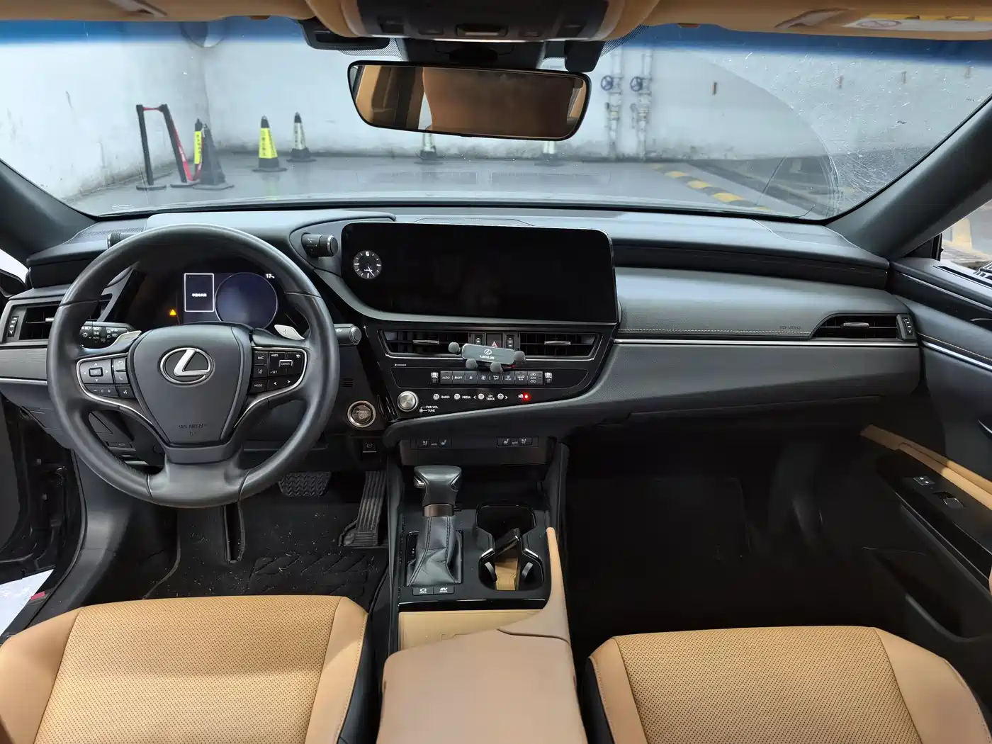 Lexus ES 2022 300h Excellence Edition фото 5