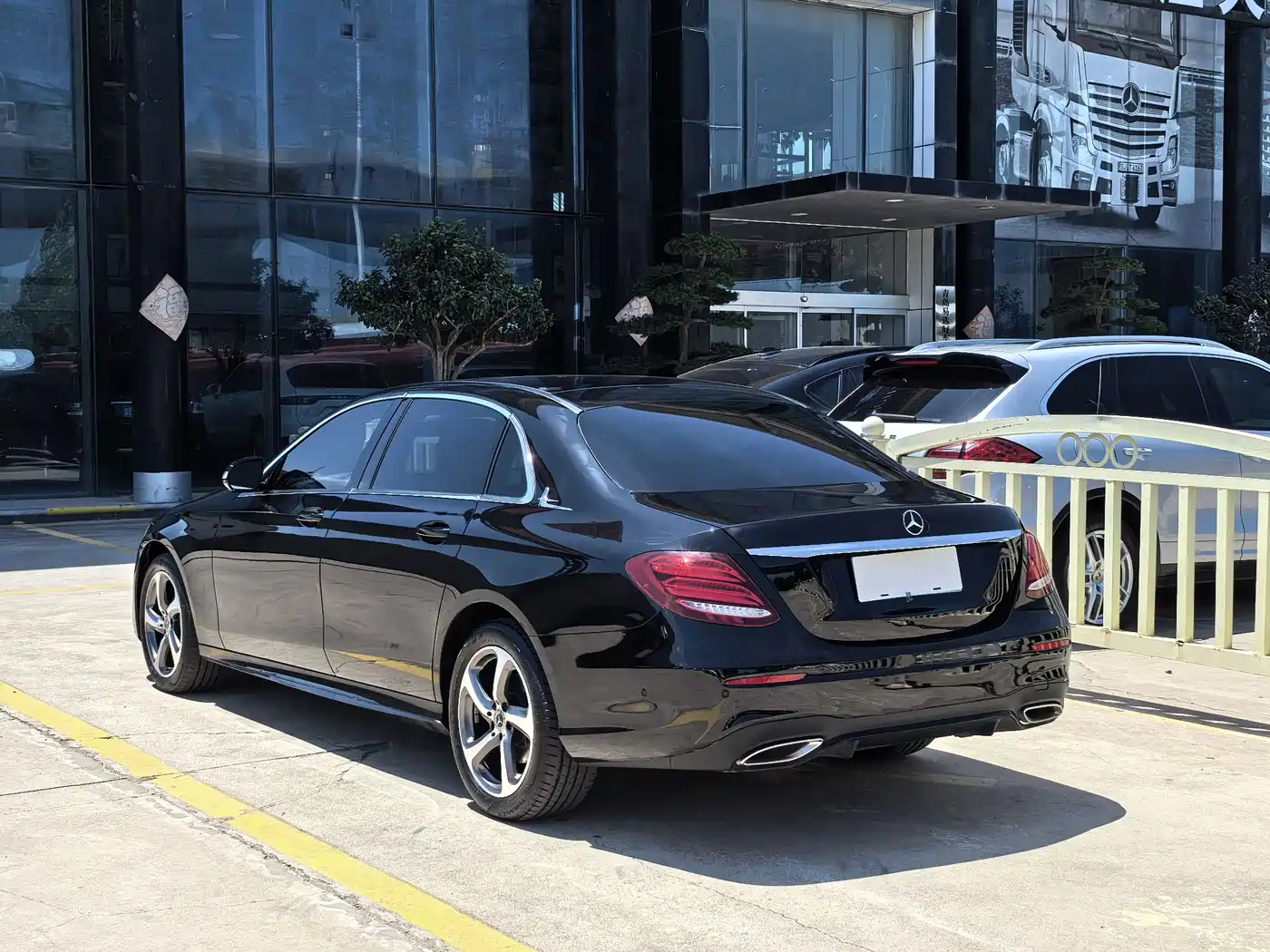 Mercedes-Benz E-Class 2019 Facelift E 300 L Sport Fashion фото 2