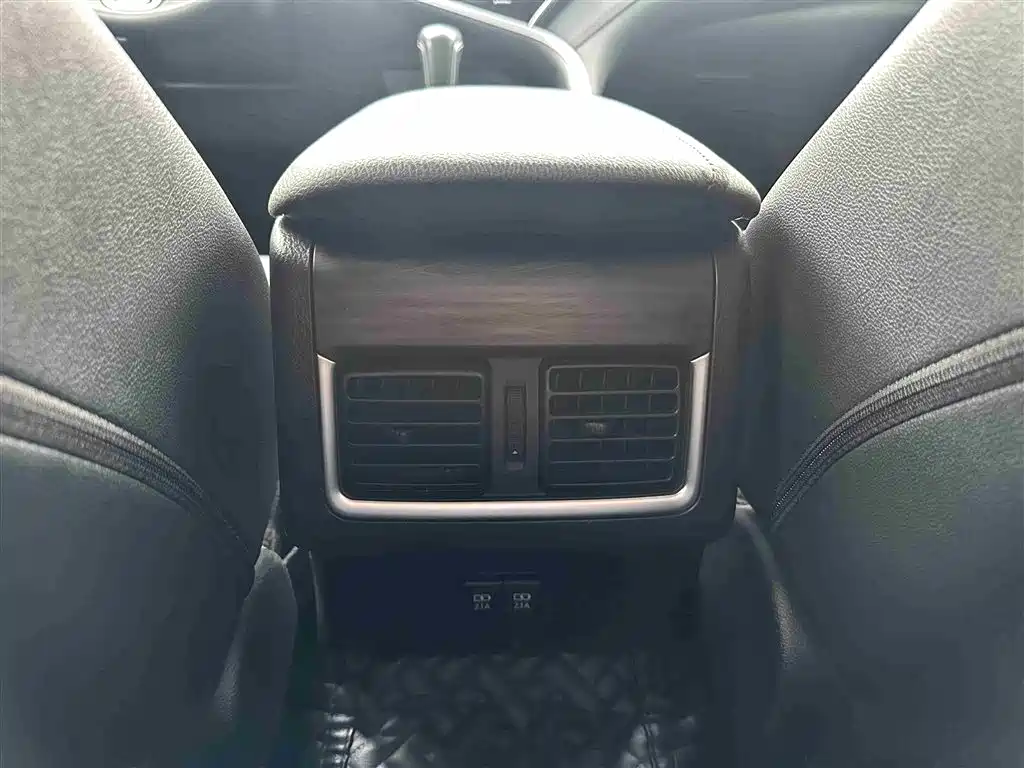 Toyota Camry 2021 2.0G Luxury Edition фото 13