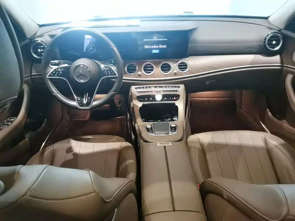 Mercedes-Benz E-Class 2023 E 300 L Sport Luxury фото 16
