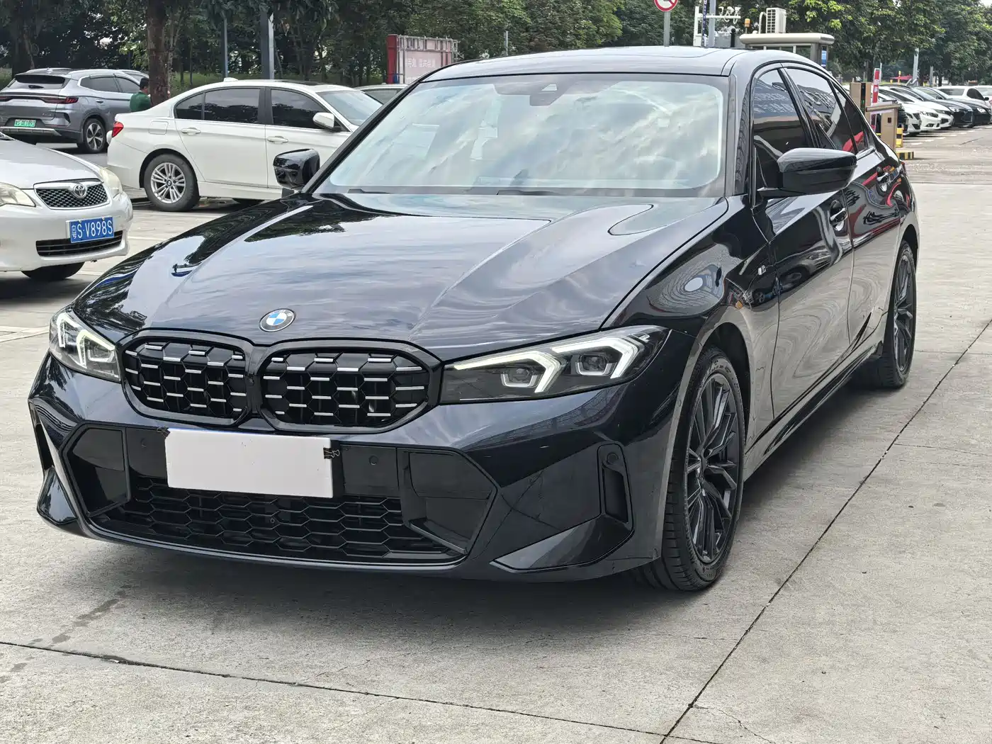 BMW 3 Series 2024 325Li M Sport Shadowline Package