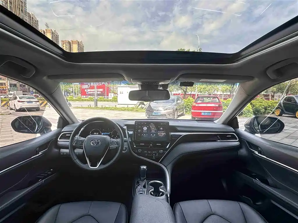Toyota Camry 2021 2.5G Luxury Edition фото 14