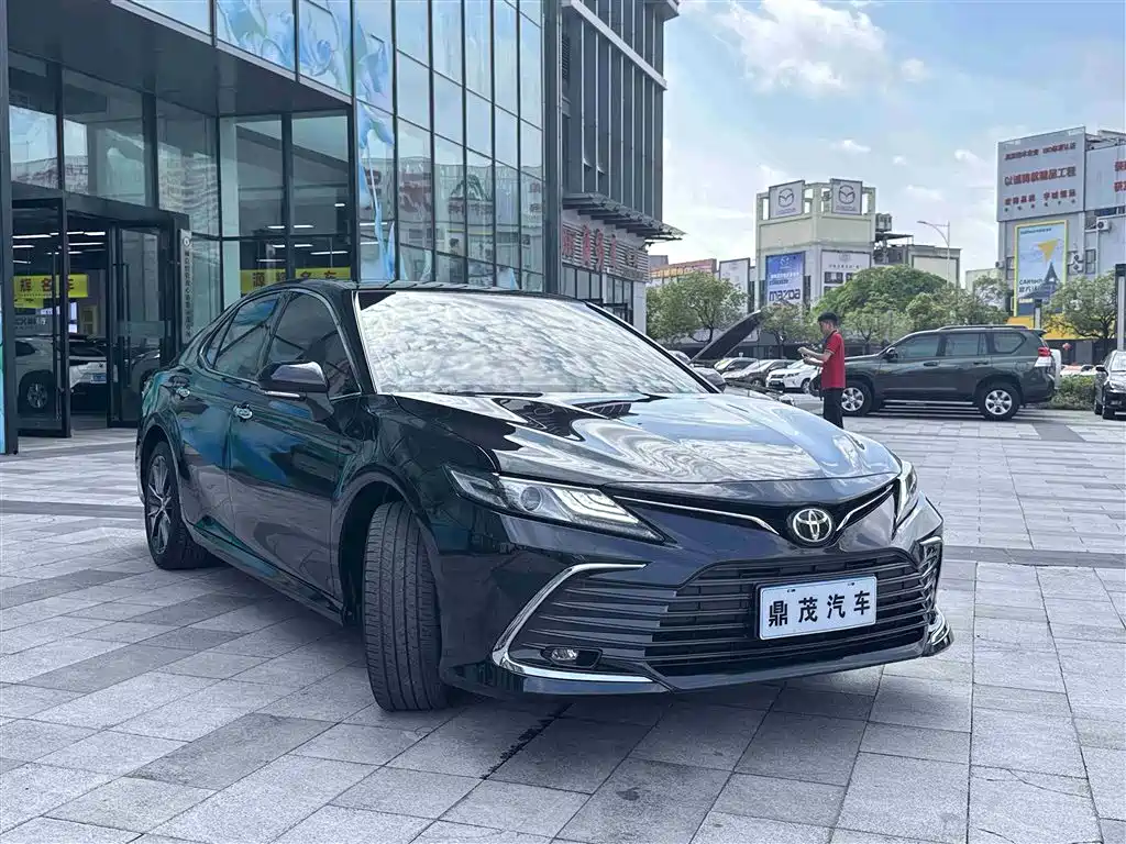 Toyota Camry 2021 2.5G Luxury Edition фото 6