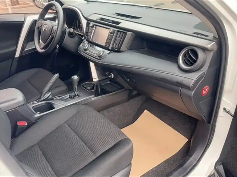 Toyota RAV4 Rongfang 2016 2.0L CVT 2WD Trend (China V) фото 7