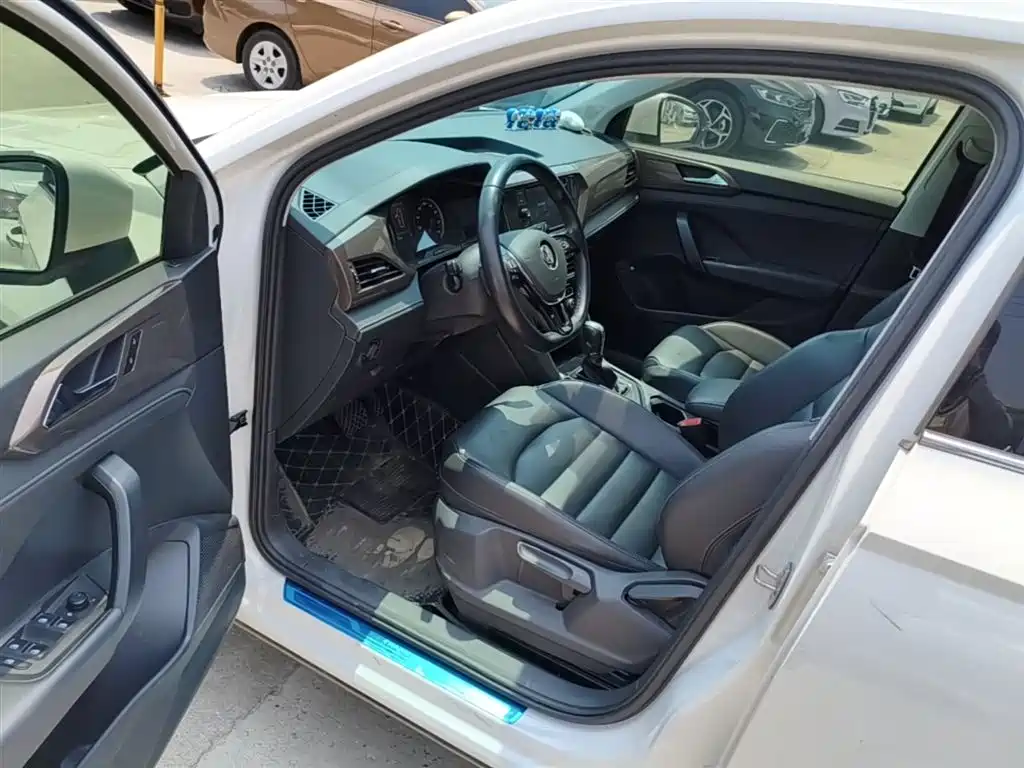 Volkswagen Tharu 2019 280TSI FWD Luxury Edition China VI фото 16