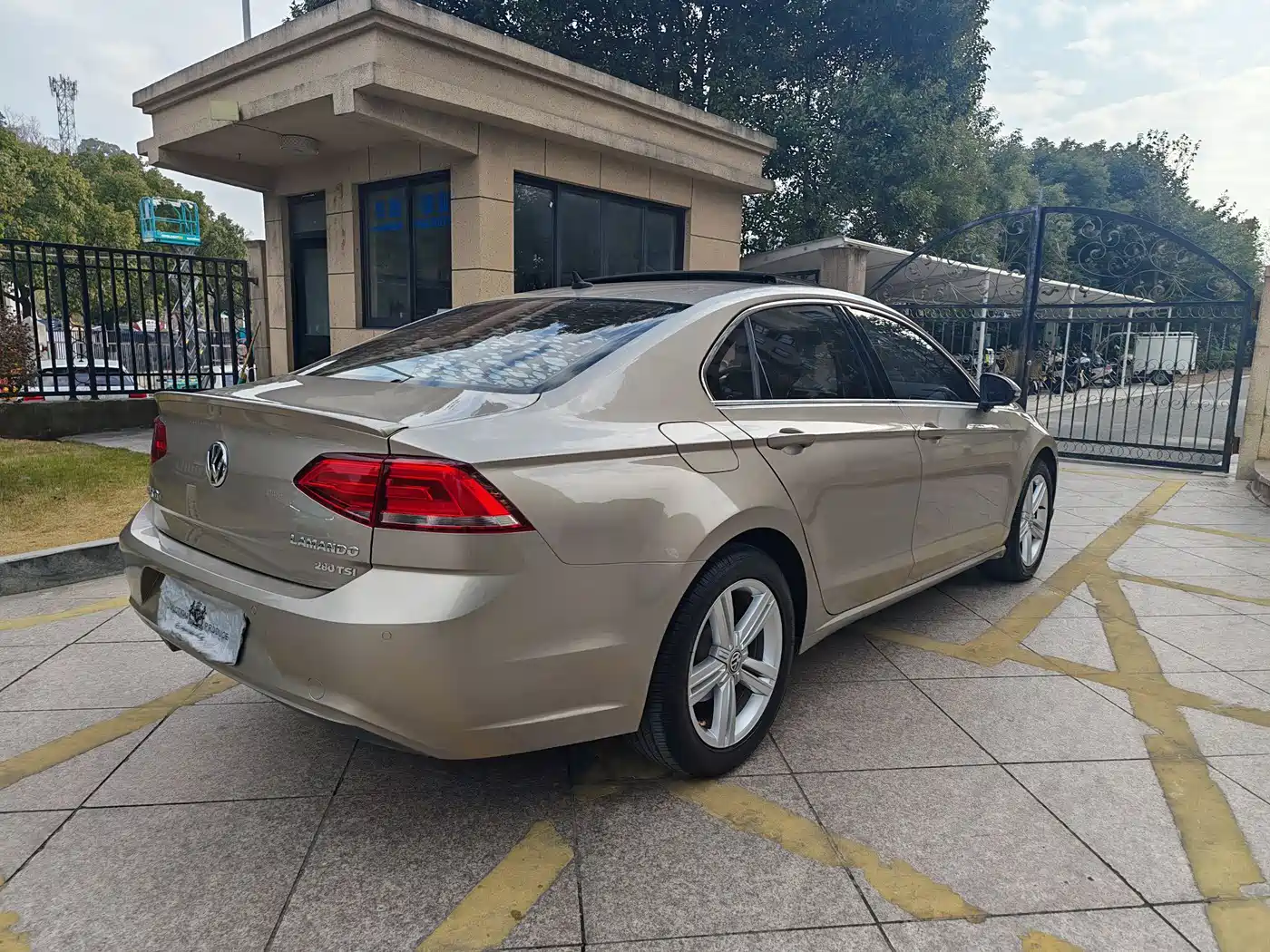 Volkswagen Lamando 2018 280TSI DSG Comfort Edition фото 11