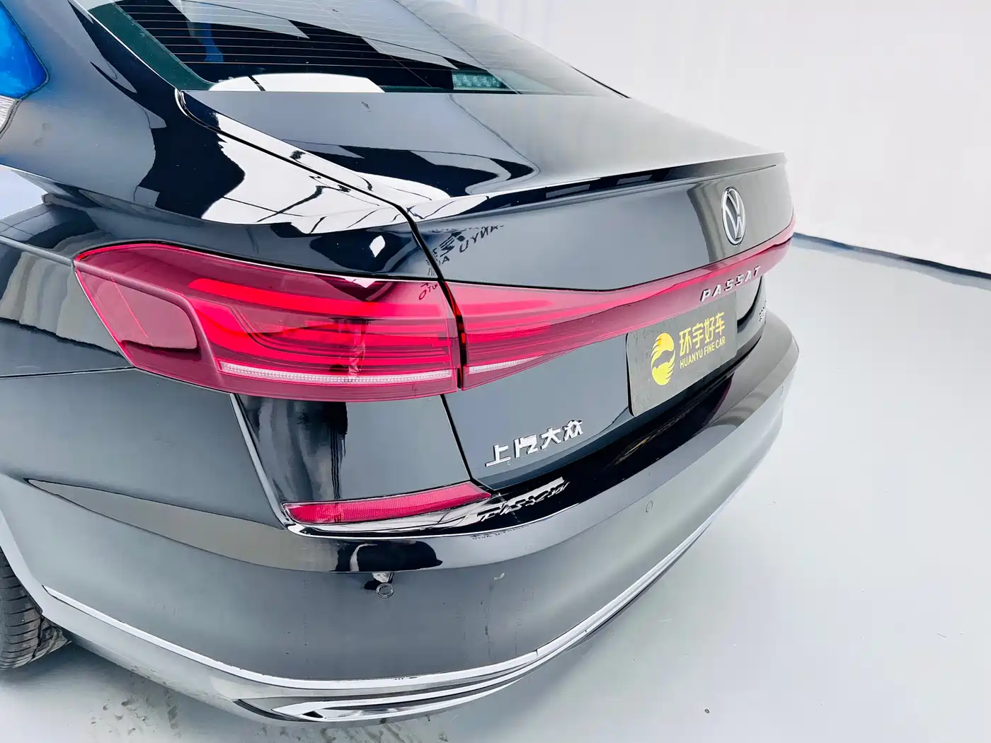 Volkswagen Passat 2023 Facelift 330TSI Starlight Elite Edition фото 9