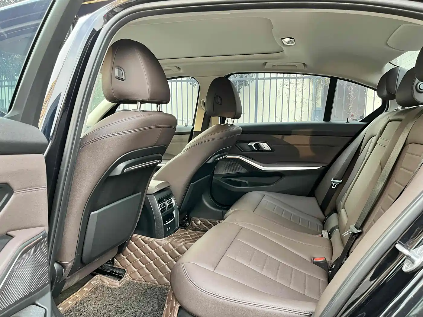 BMW 3 Series 2020 325Li M Sport Package фото 6