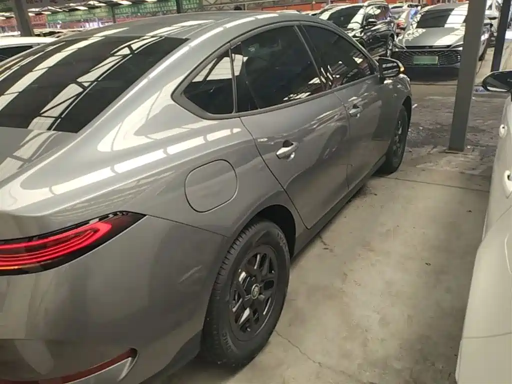 BYD Qin PLUS 2026 DM-i Smart Edition 128KM Progressive фото 7