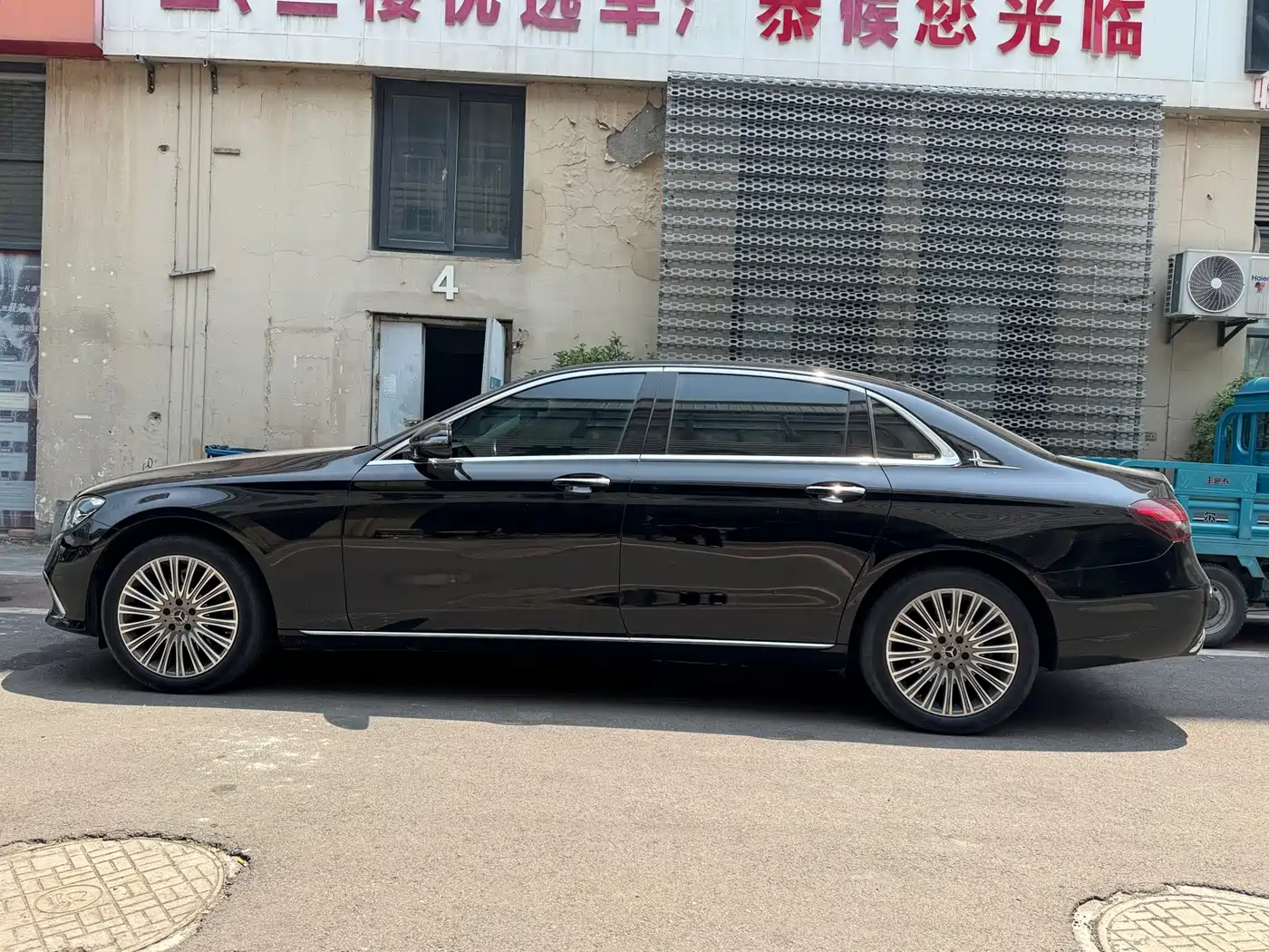 Mercedes-Benz E-Class 2022 E 260 L фото 4