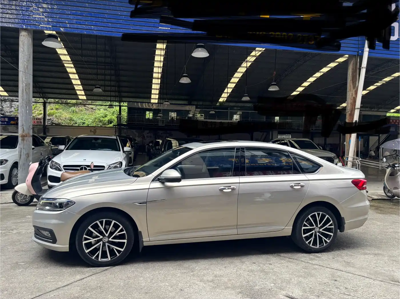 Volkswagen Lavida 2019 280TSI DSG Luxury Edition China VI фото 14