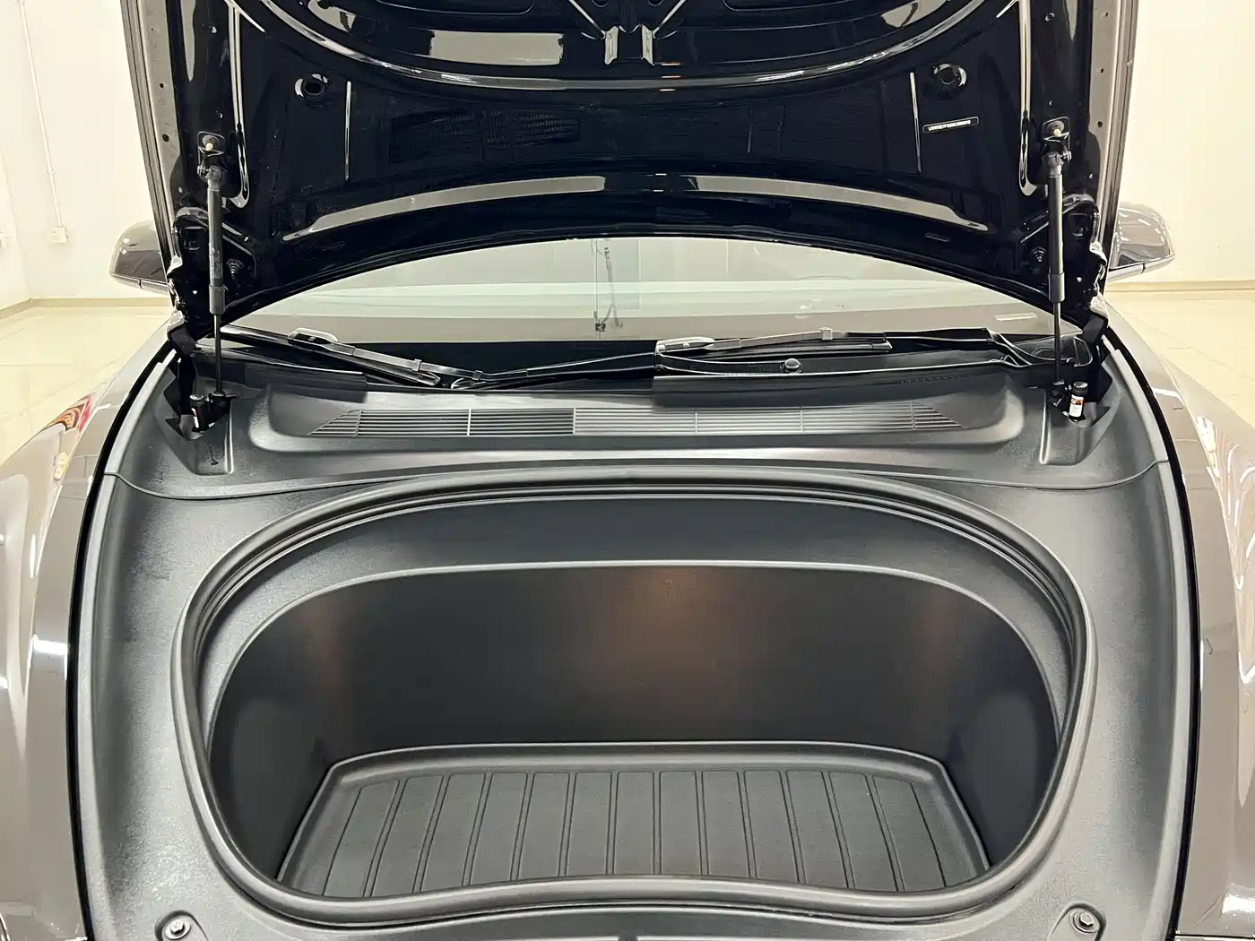 Фото 16 - Tesla Model 3