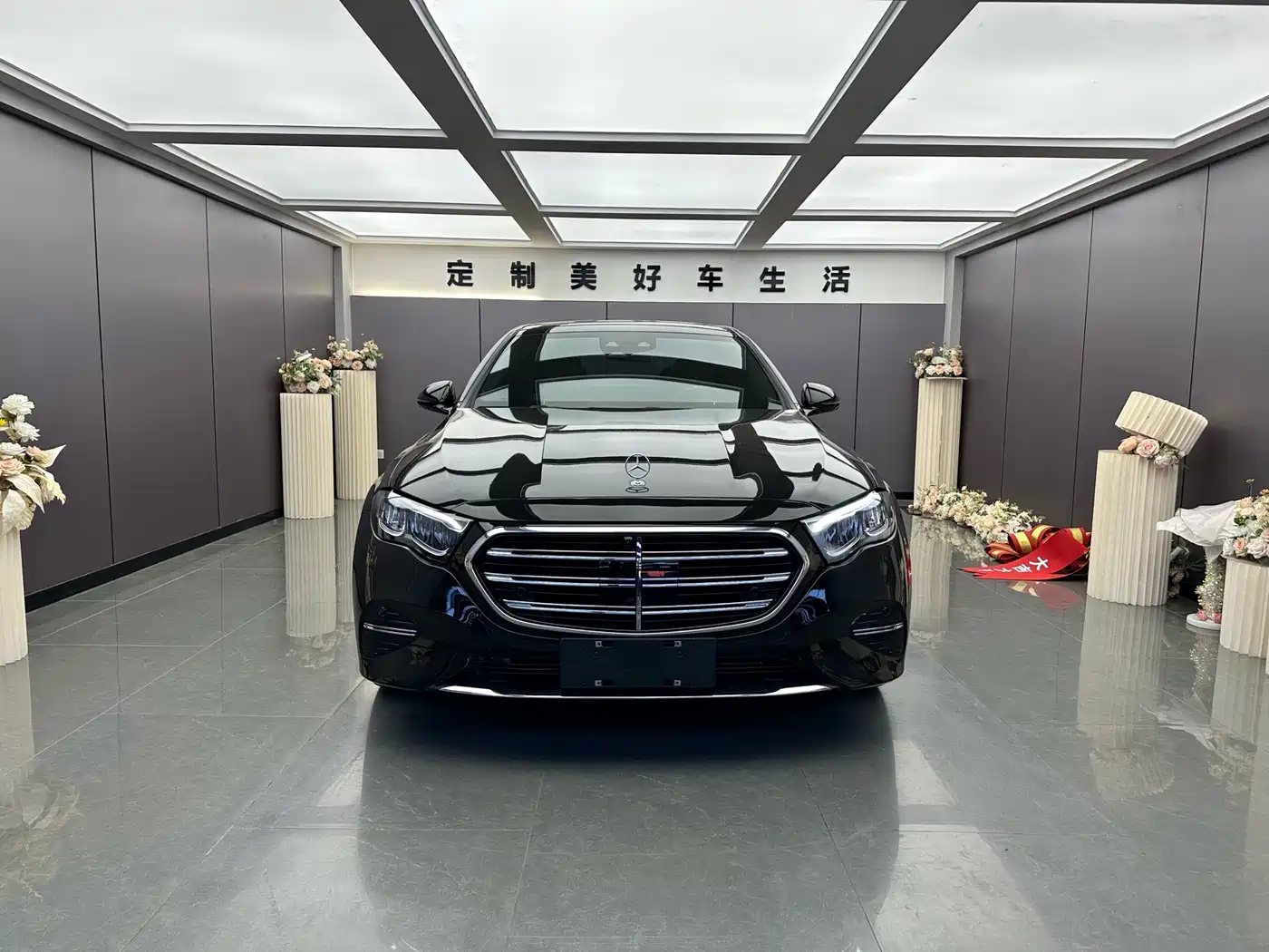 Mercedes-Benz E-Class 2024 Model E 300 L Luxury фото 2
