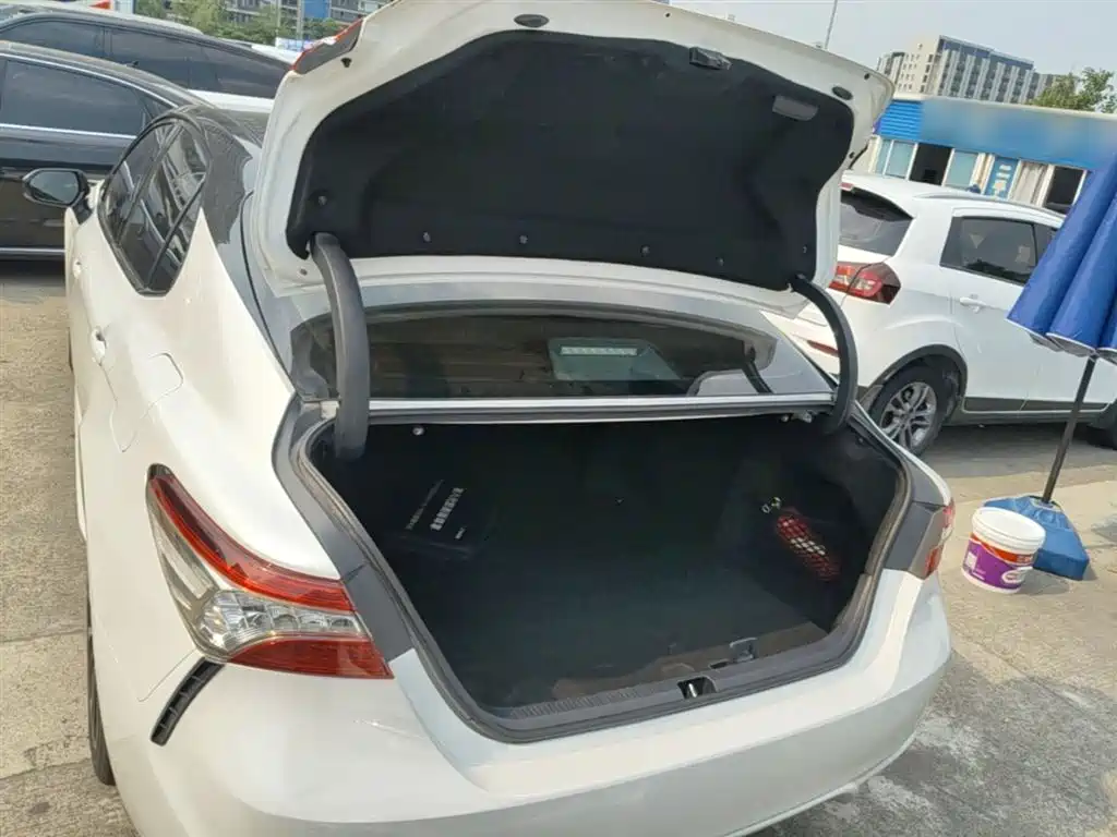 Toyota Camry 2019 Hybrid 2.5HS Trend Edition China VI фото 19