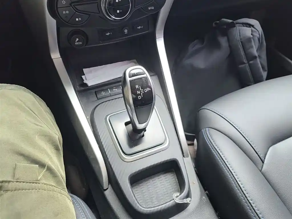 BYD Yuan New Energy 2019 EV360 Smart Connect Premium Edition фото 14