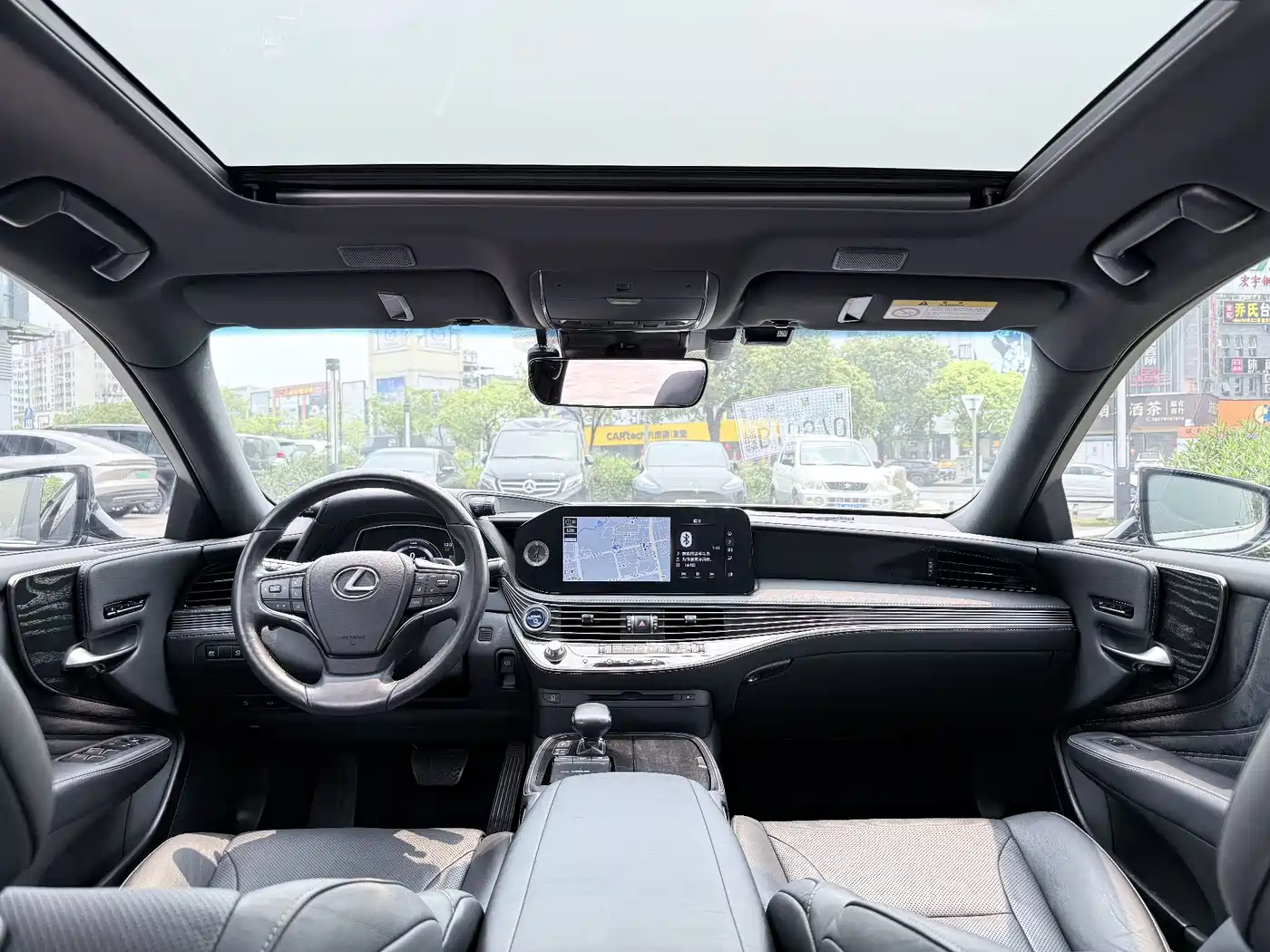 Lexus LS 2021 500h Excellence Edition фото 18