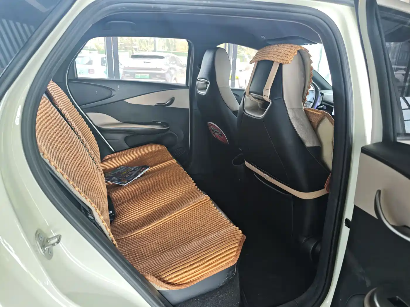 BYD Dolphin 2023 420km Fashion Edition фото 11