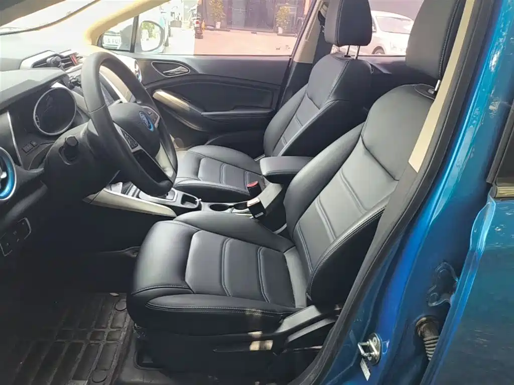 BYD Yuan New Energy 2019 EV360 Smart Connect Premium Edition фото 15