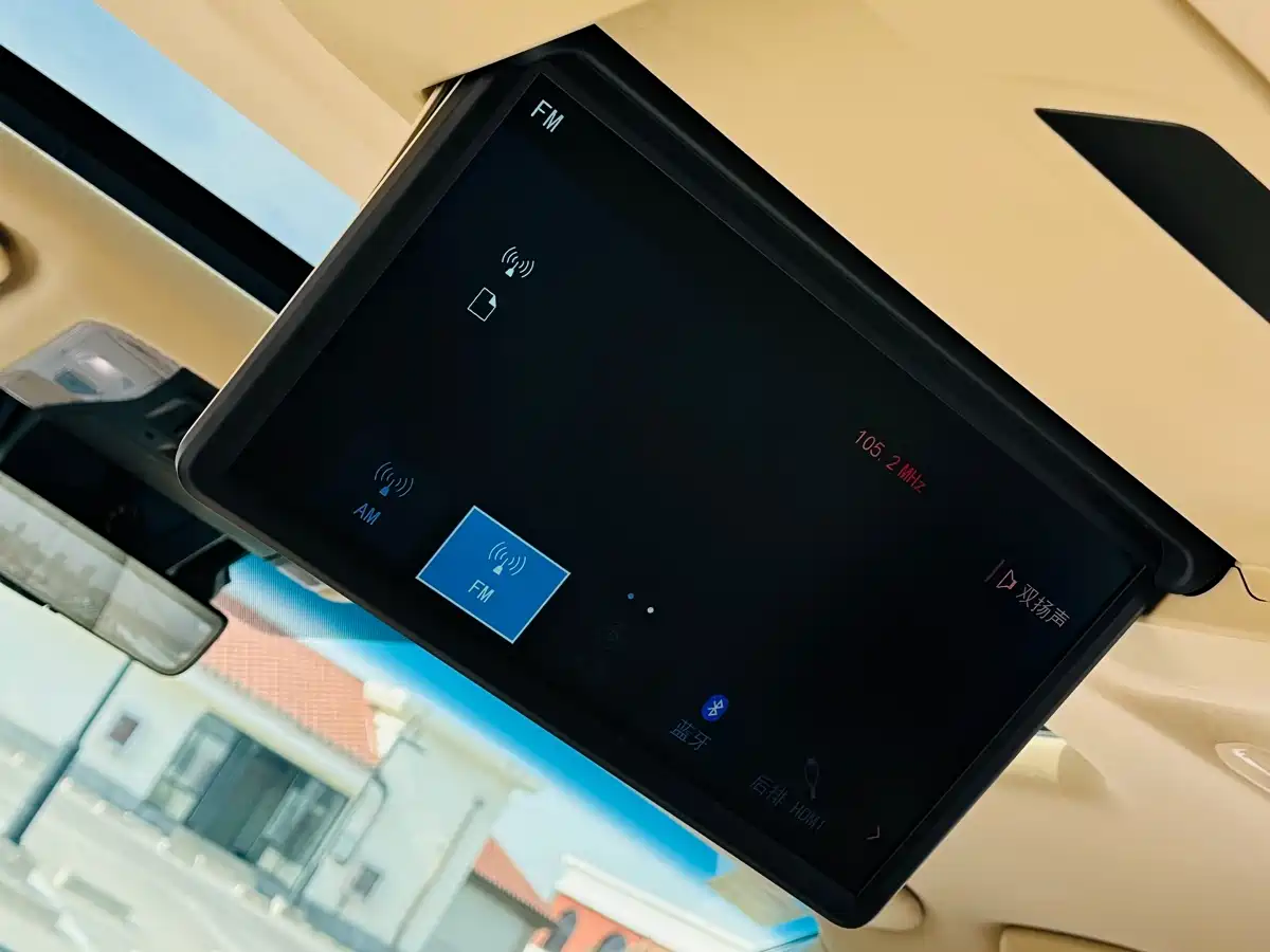 Toyota Vellfire 2020 Hybrid 2.5L Black Gold Limited Edition фото 27
