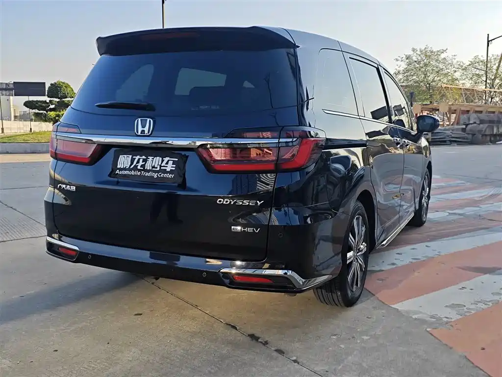 Honda Odyssey 2026 2024 2.0L e:HEV Sharp·Smart Edition