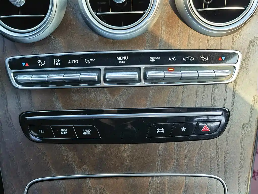 Mercedes-Benz GLC 2020 GLC 260 L 4MATIC Luxury фото 25