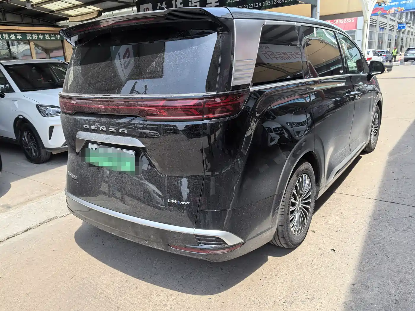 Denza D9 2022 DM-i 970 AWD Flagship фото 3