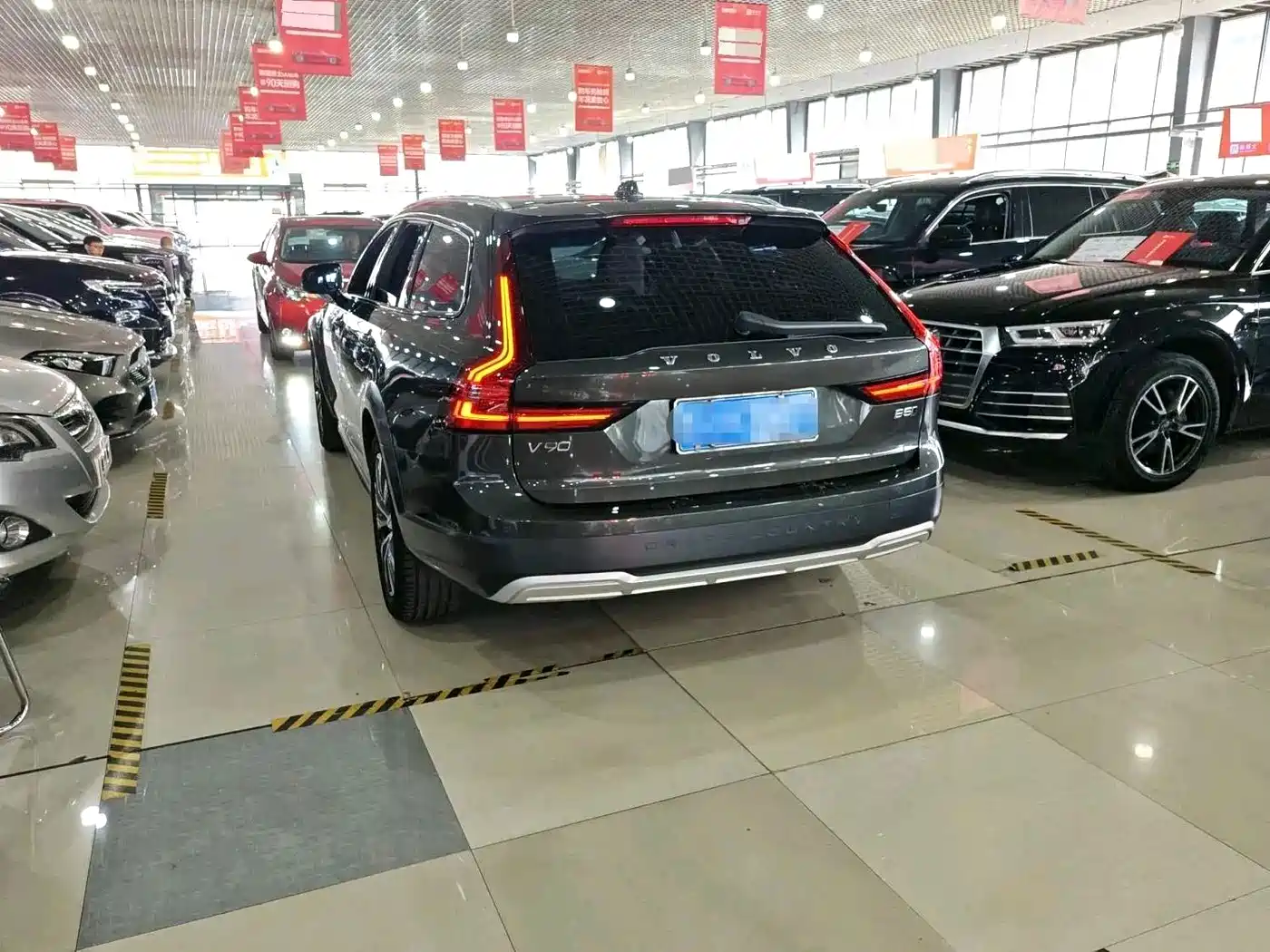 Volvo V90 2021 2021 Model Cross Country B5 AWD Smart Edition