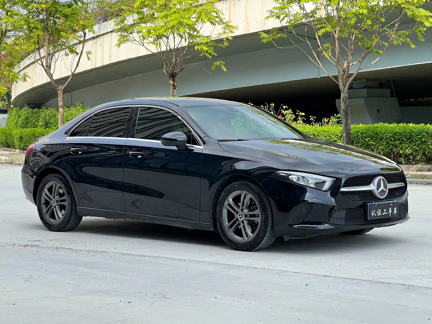 Mercedes-Benz A-Class 2019 Facelift A 200 L фото 3