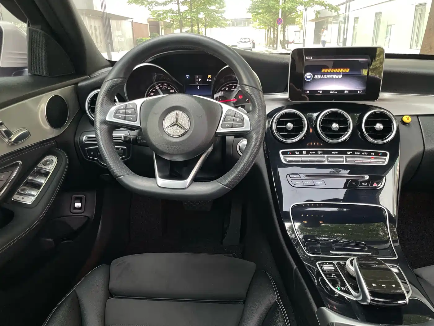 Mercedes-Benz C-Class 2017 Facelift C 200 Sport Edition фото 19