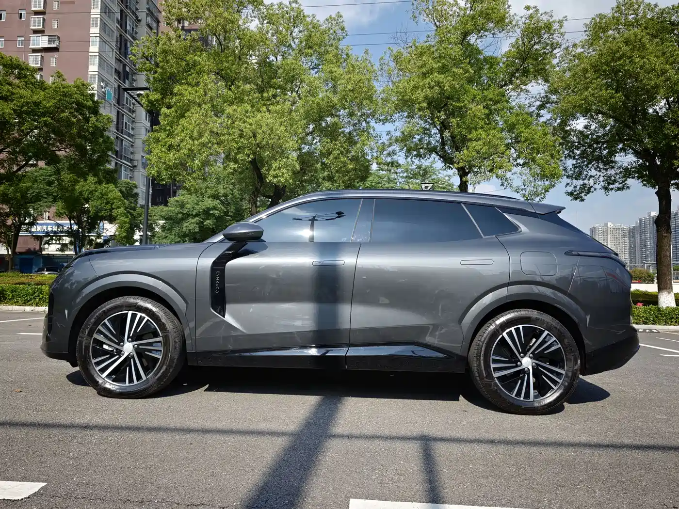 Lynk & Co 08 EM-P 2025 120km Long Range Halo фото 16