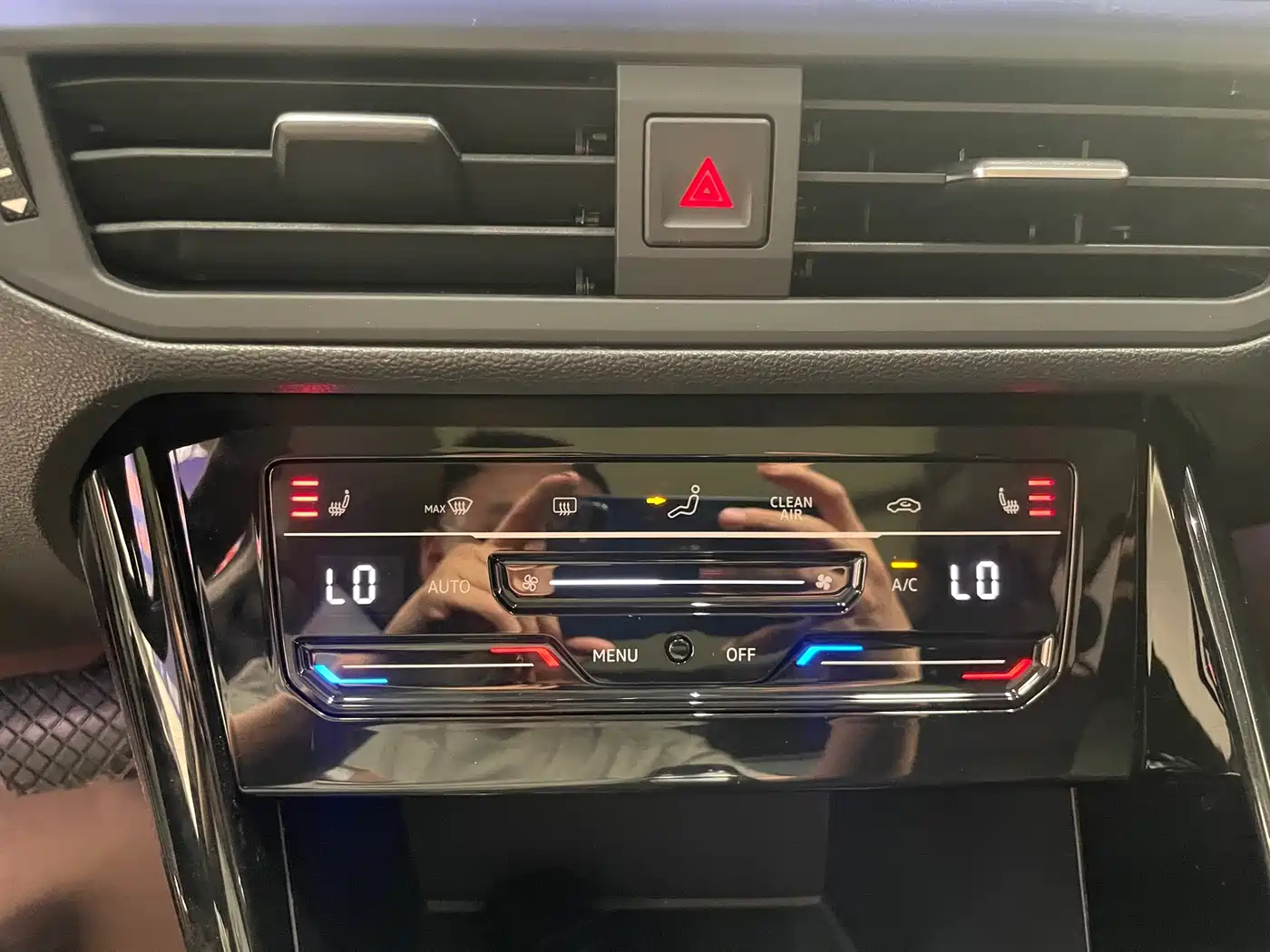 Volkswagen Tayron 2022 280TSI 2WD Luxury Smart Connect Edition фото 9