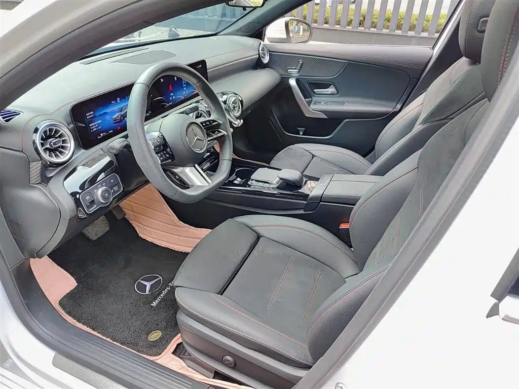 Mercedes-Benz A-Class 2023 A 200 L Fashion фото 7