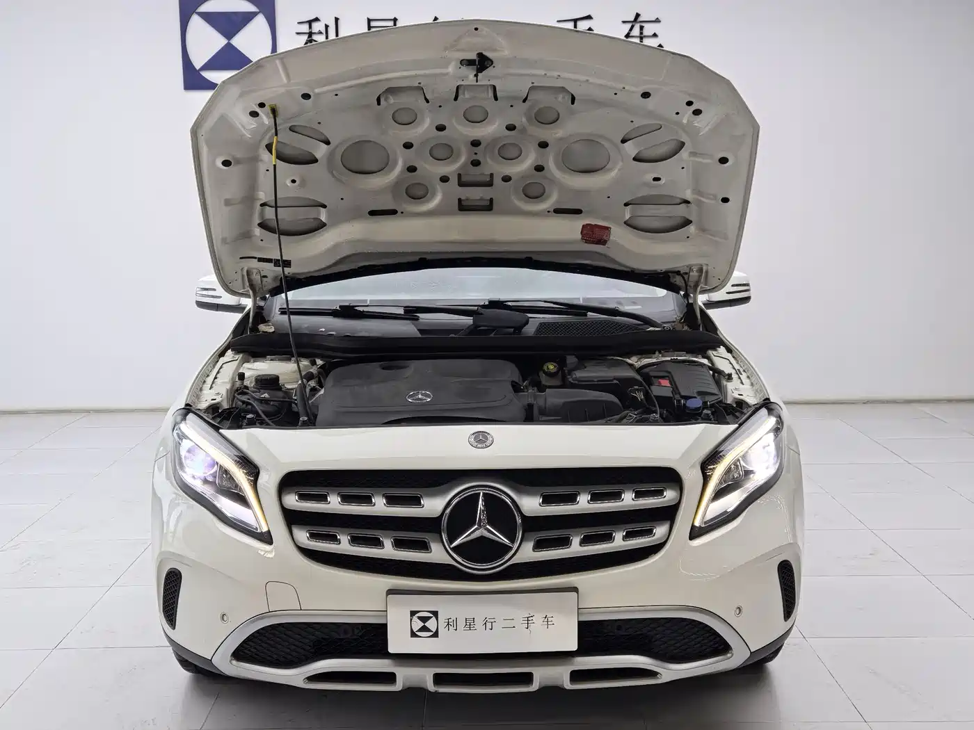 Mercedes-Benz GLA 2017 GLA 200 Dynamic фото 10