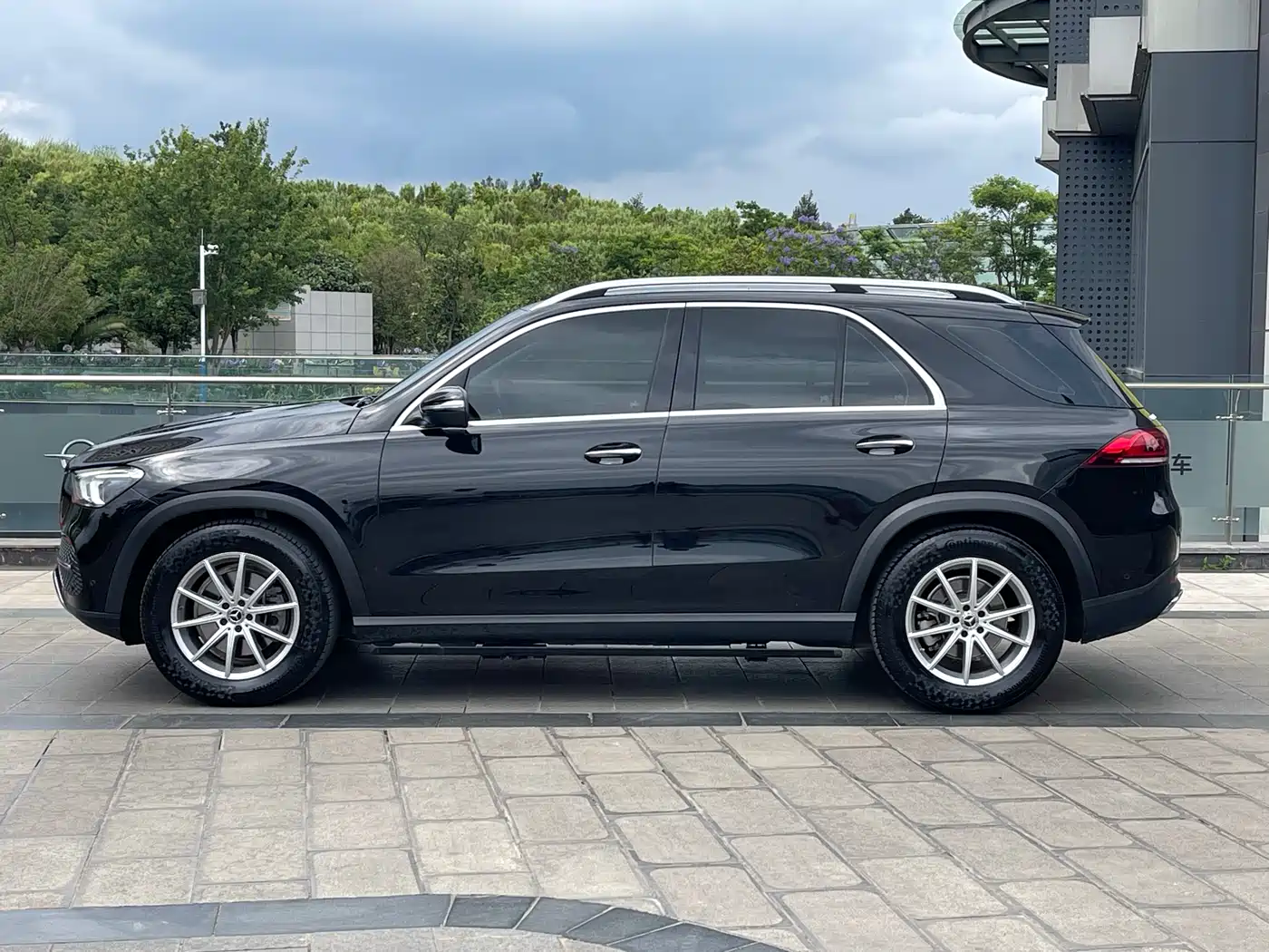 Mercedes-Benz GLE 2022 Facelift GLE 350 4MATIC Fashion фото 7