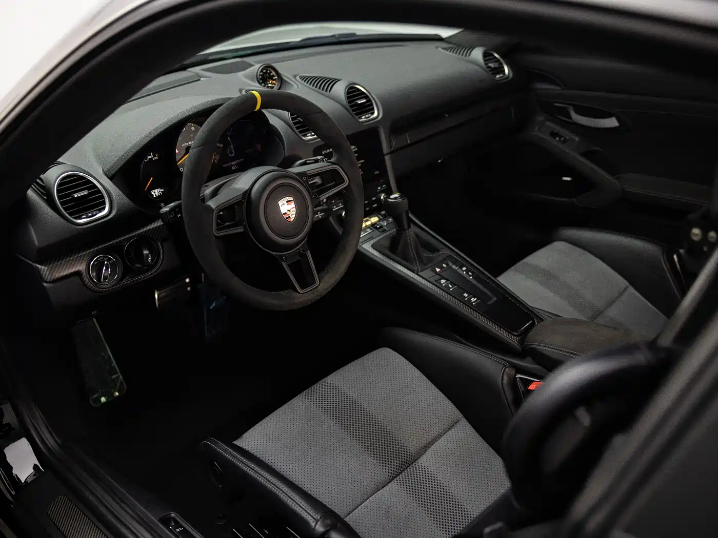 Porsche 718 2022 Cayman GT4 RS 4.0L фото 13