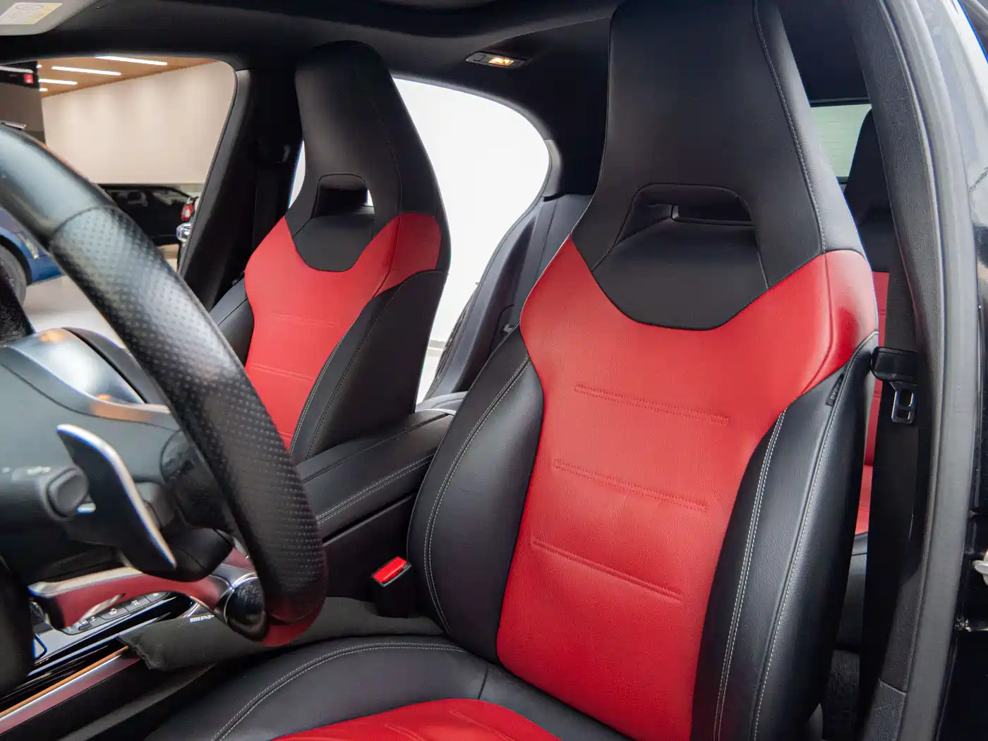 Mercedes-Benz A-Class AMG 2020 AMG A 35 L 4MATIC фото 14