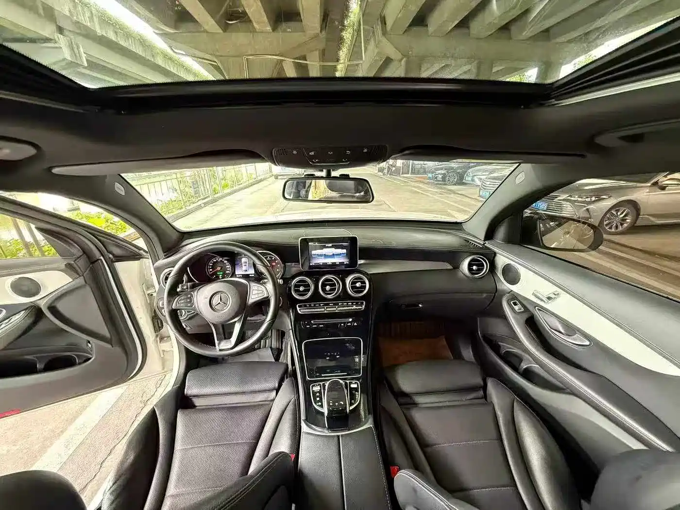 Mercedes-Benz GLC Coupe 2017 GLC 200 4MATIC Coupe SUV фото 7