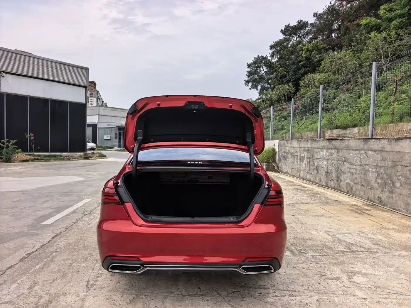 Фото 8 - Geely Binrui