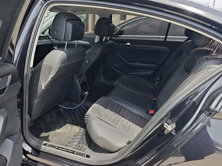 Volkswagen Magotan 2020 330TSI DSG Luxury фото 11