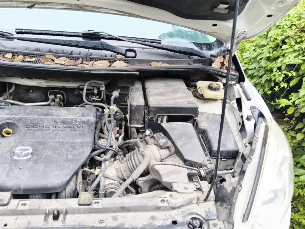 Mazda Mazda5 2014 2013 2.0L Automatic Luxury