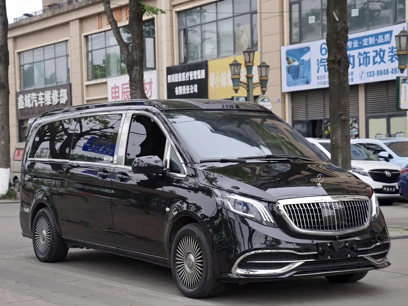 Mercedes-Benz Vito 2023 2.0T Elite 7-Seater фото 2