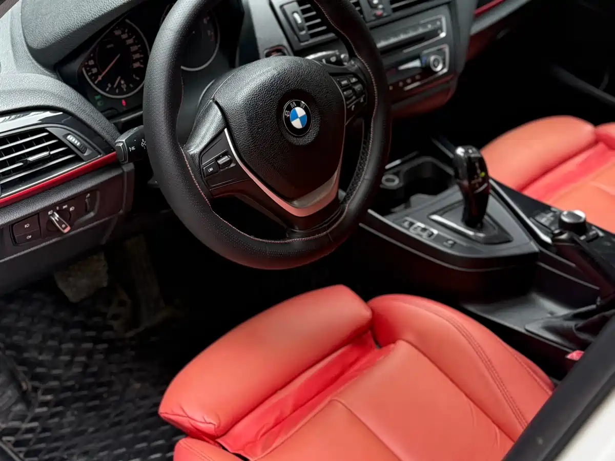 BMW 1 Series (Import) 2012 118i Sport фото 5