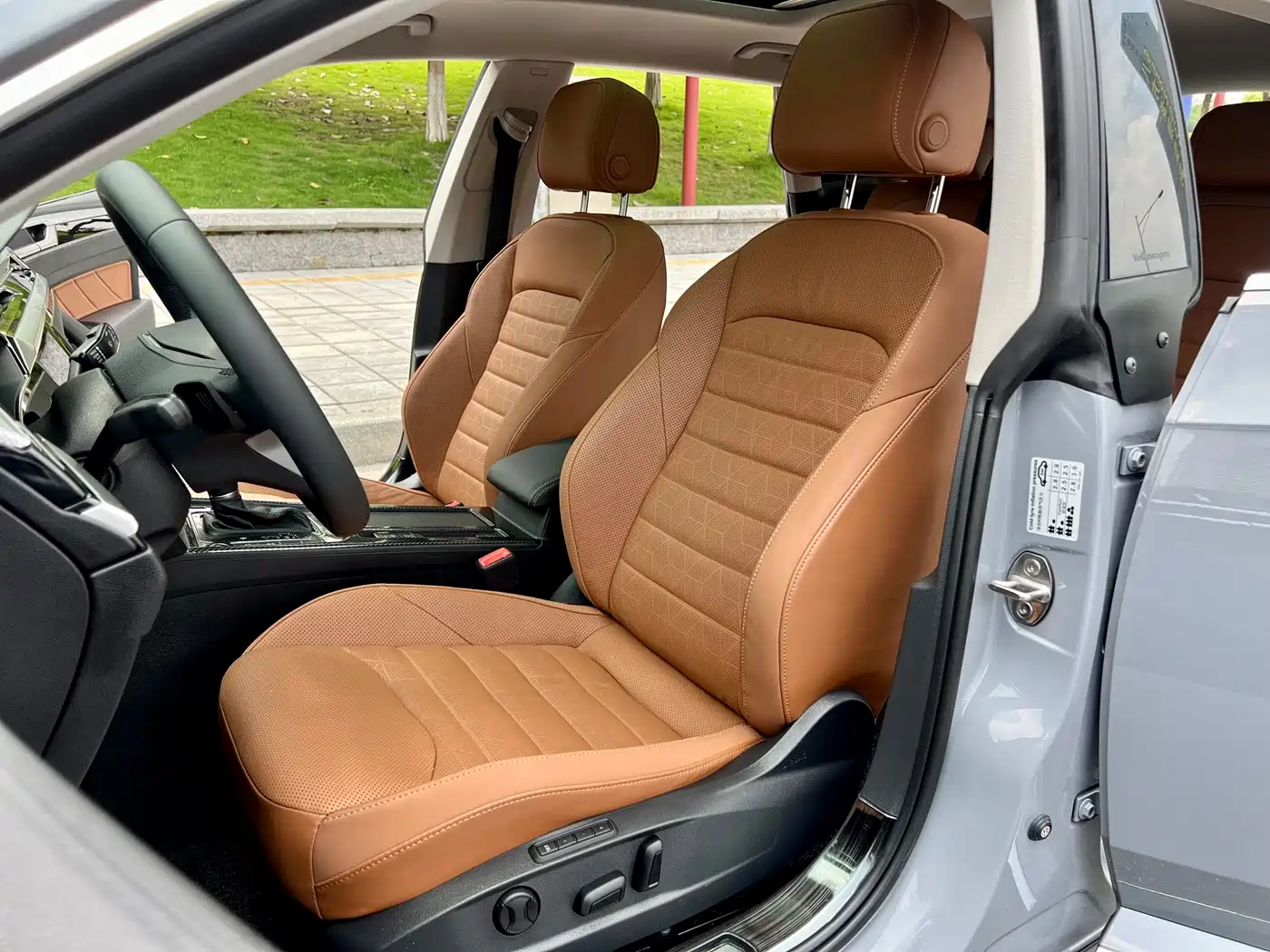 Volkswagen FAW-Volkswagen CC 2021 Shooting Brake 380TSI Hunter Heart Edition фото 15
