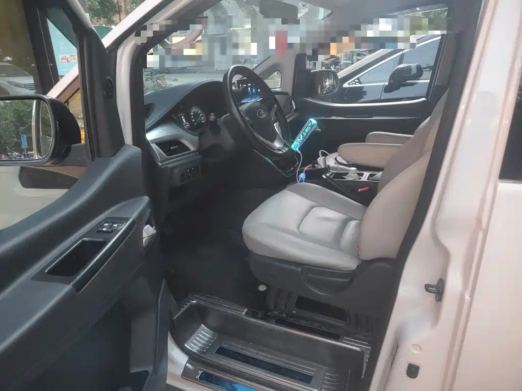 JAC Refine M3 2023 2023 1.8L 7/8-seater Smart Connect Edition