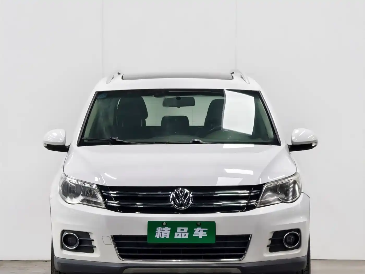 Volkswagen Tiguan 2010 1.8TSI Automatic 2WD Elite фото 2