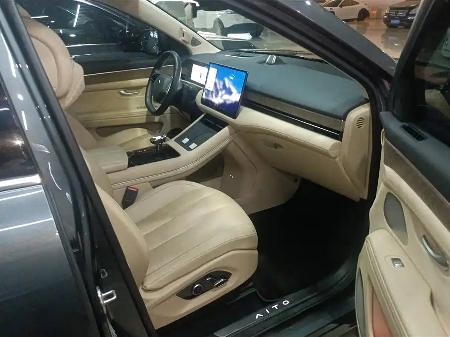 AITO Wenjie AITO M7 2022 1.5T 4WD Flagship Edition фото 8