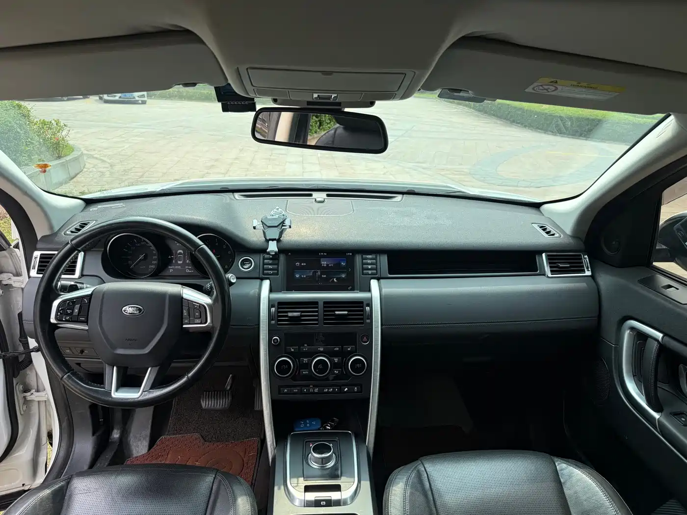 Land Rover Discovery Sport 2016 2.0T HSE фото 6