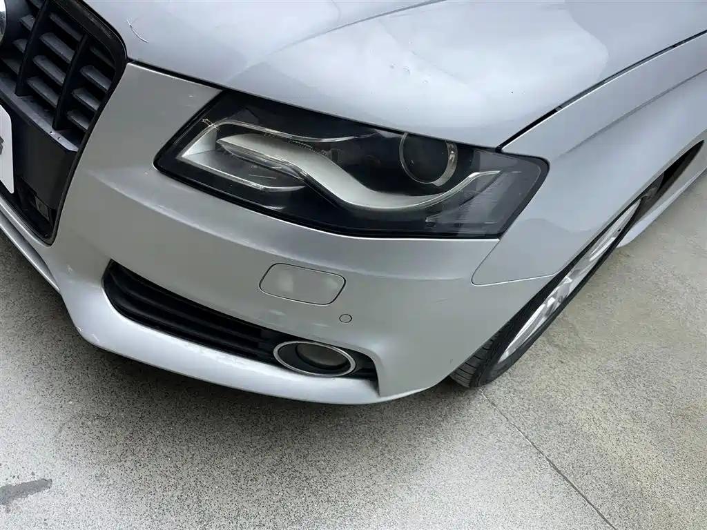 Audi A4L 2012 2.0 TFSI Automatic Technology фото 32